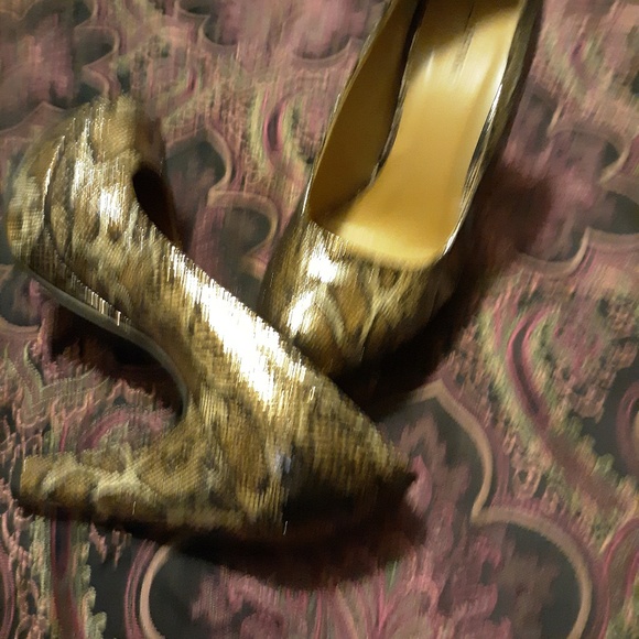 Gold Tone Snake Patterned Bundle - Picture 2 of 6